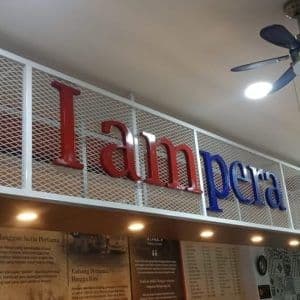 Papan nama toko