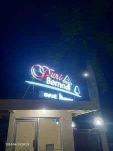 Huruf timbul salon