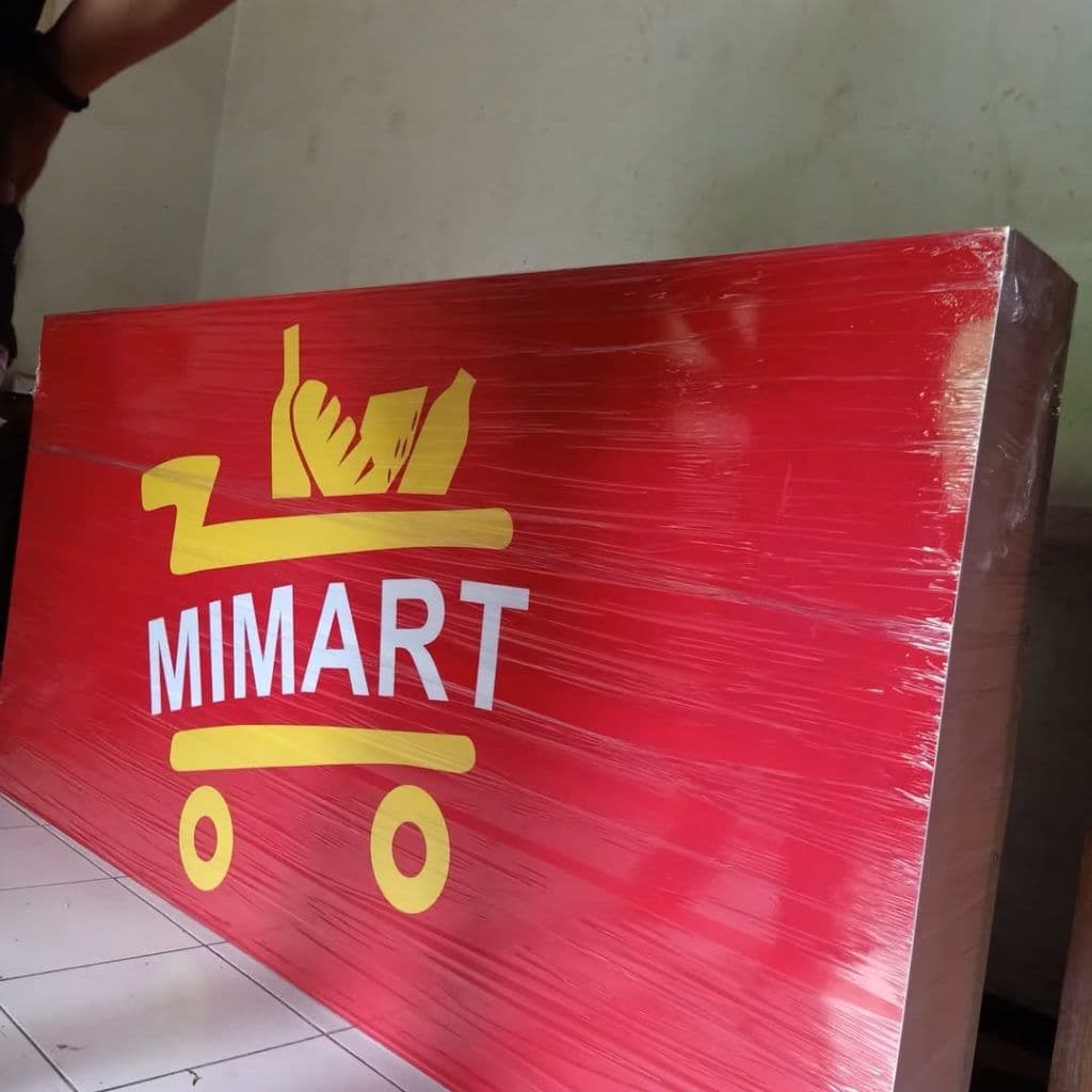 Papan signage toko yang profesional